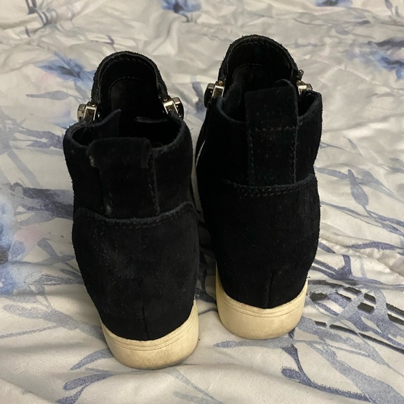 Steve Madden Black Suede Wedgies - Picture 3 of 7